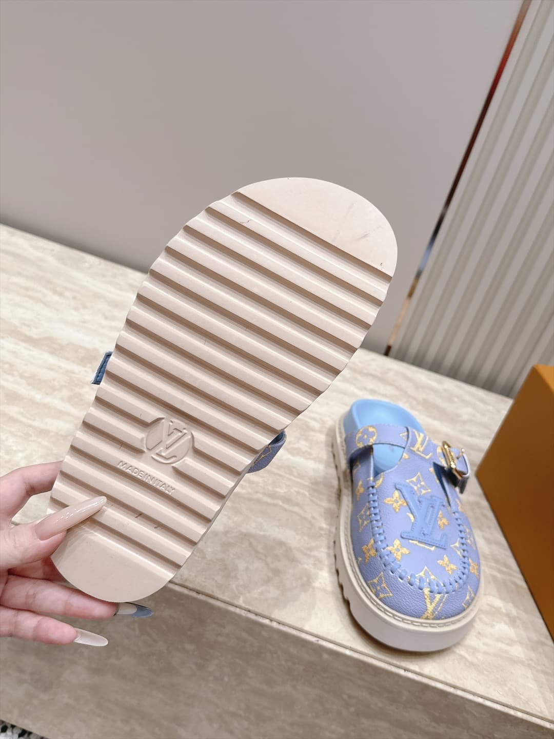 D8924 New color range!! — image 6