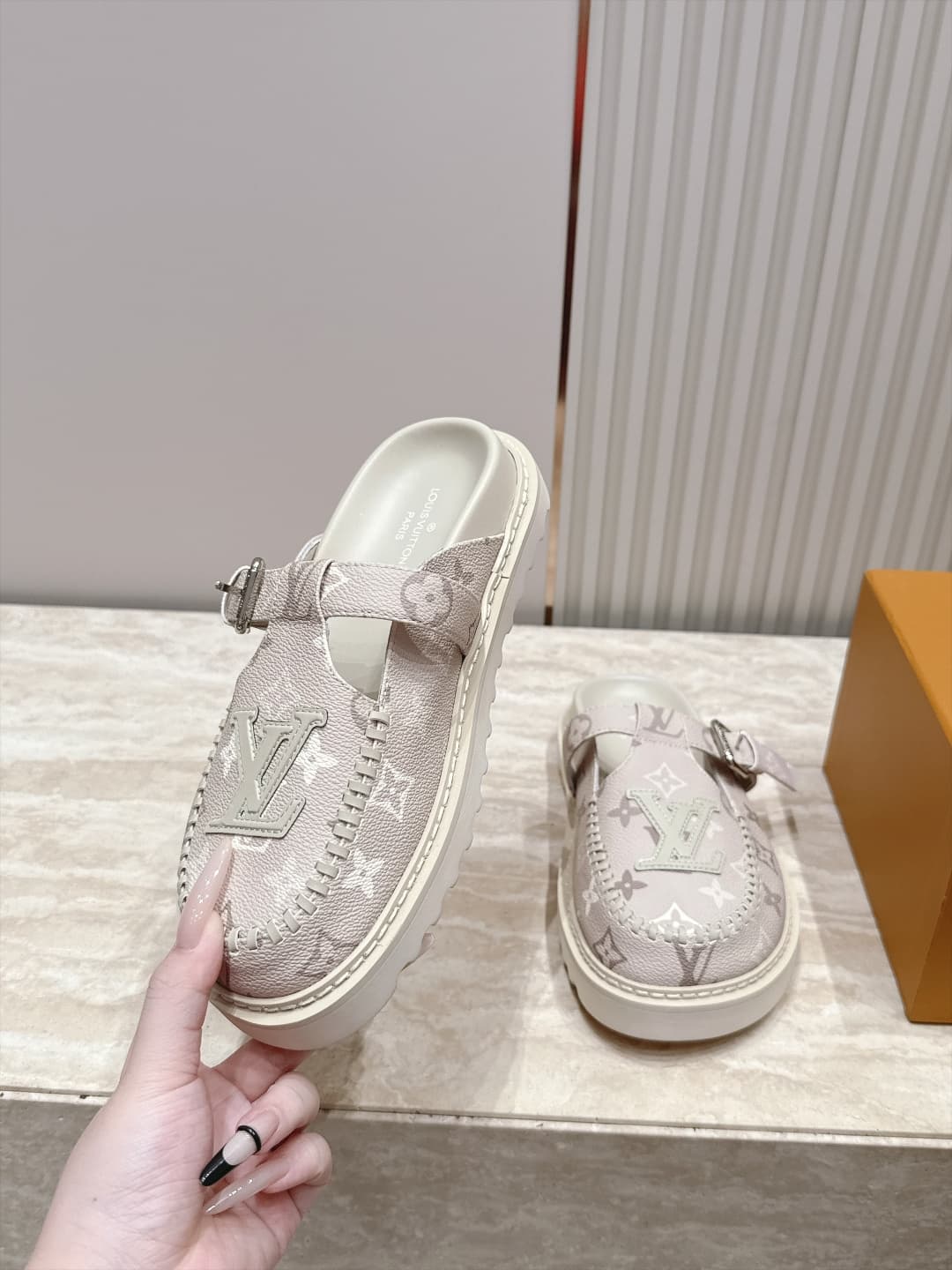 D8921 New color range!! — image 6