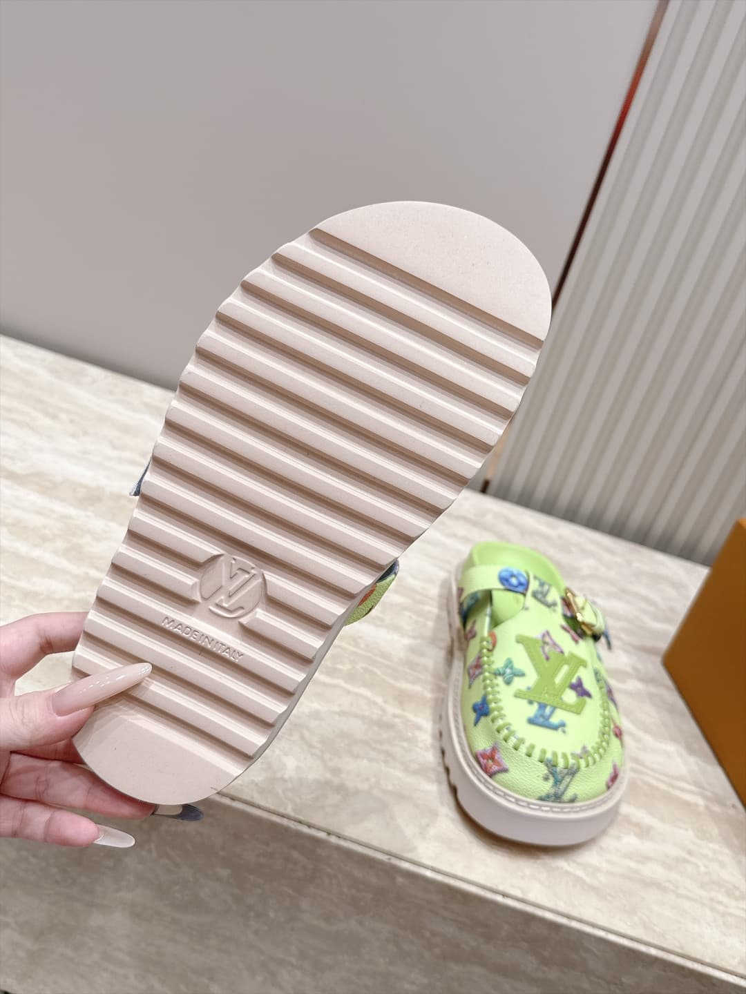 D8918 New color range!! — image 8