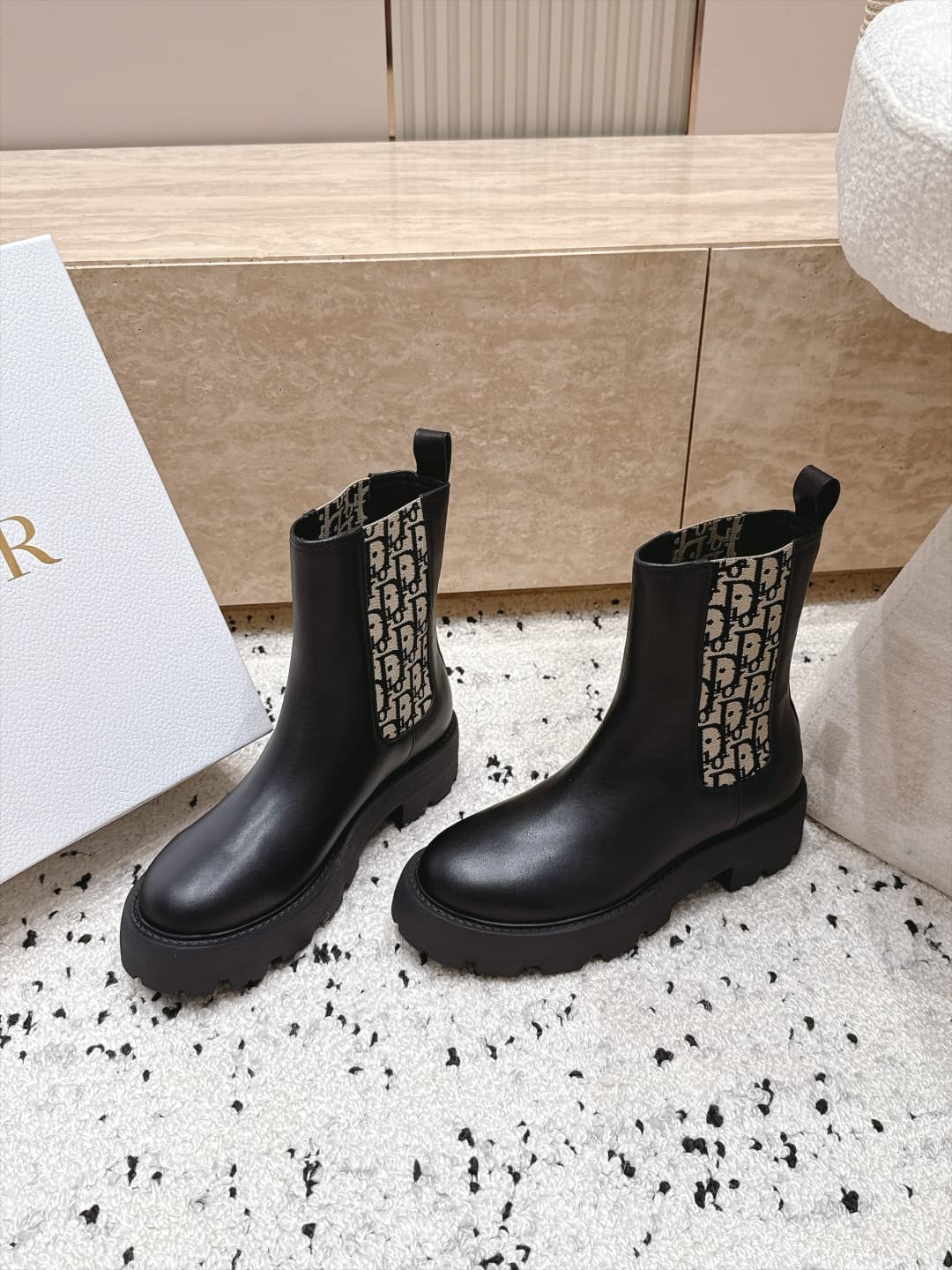 D8726 DIOR 26 New Fall-Winter Boots, One-Piece Sneakers — image 2