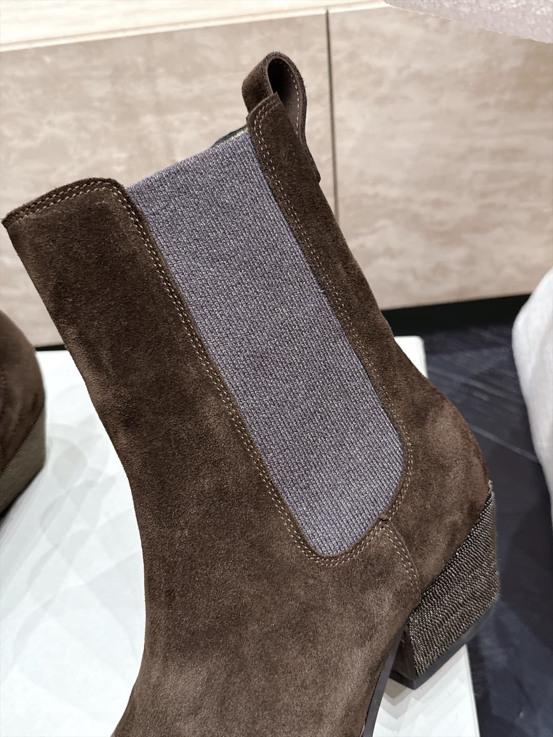 D8732 Brunello Cucinelli’s new BC autumn/winter boots collection – oak corded马丁 boots. BC is a well-known Italian brand with a minimalist style; elegant, vintage, and sophisticated! Simple yet stylish, it’s a truly attractive design! A top choice for all  — image 8