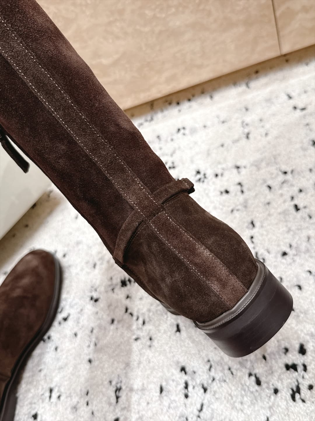 D8729 Top Version: Brunello Cucinelli’s new BC autumn/winter collection of boots. High-top boots with a knight-like style. BC is a well-known Italian brand known for its minimalist design—elegant, vintage, and sophisticated! Simple yet impressive, it’s a  — image 4