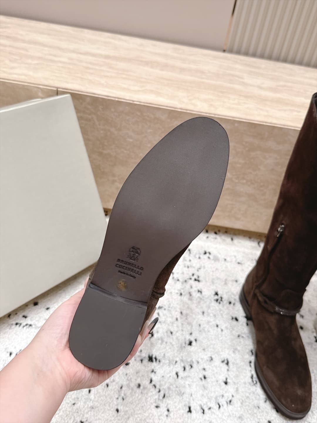 D8729 Top Version: Brunello Cucinelli’s new BC autumn/winter collection of boots. High-top boots with a knight-like style. BC is a well-known Italian brand known for its minimalist design—elegant, vintage, and sophisticated! Simple yet impressive, it’s a  — image 8