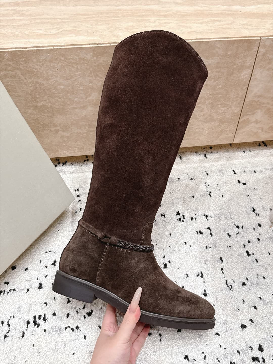 D8729 Top Version: Brunello Cucinelli’s new BC autumn/winter collection of boots. High-top boots with a knight-like style. BC is a well-known Italian brand known for its minimalist design—elegant, vintage, and sophisticated! Simple yet impressive, it’s a  — image 6