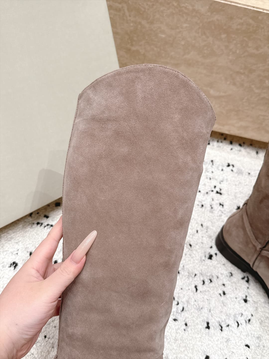 D8728 Top Version: Brunello Cucinelli’s new BC autumn/winter collection of boots. High-top boots with a knight-like style. BC is a well-known Italian brand known for its minimalist design—elegant, vintage, and luxurious! Simple yet impressive, it’s a trul — image 8