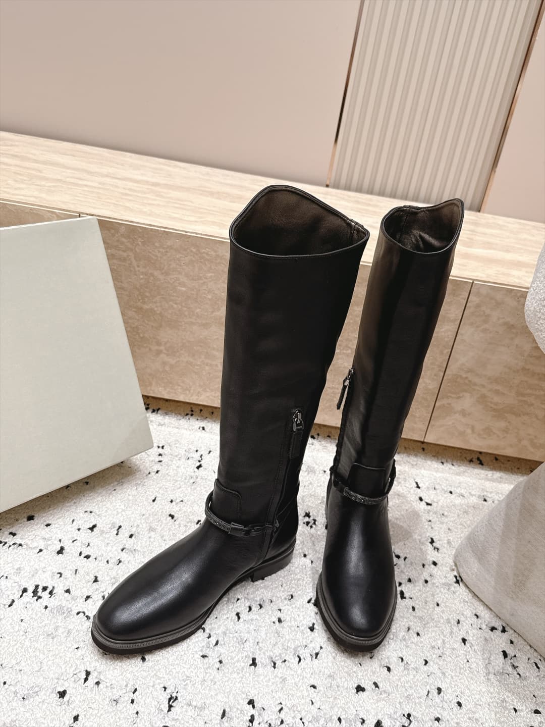 D8727 Top Version: Brunello Cucinelli’s new BC autumn/winter boots collection. High-top boots with a rider-style design. BC is a well-known Italian brand known for its minimalist style—elegant, vintage, and sophisticated! Simple yet stylish, it’s a very a — image 6