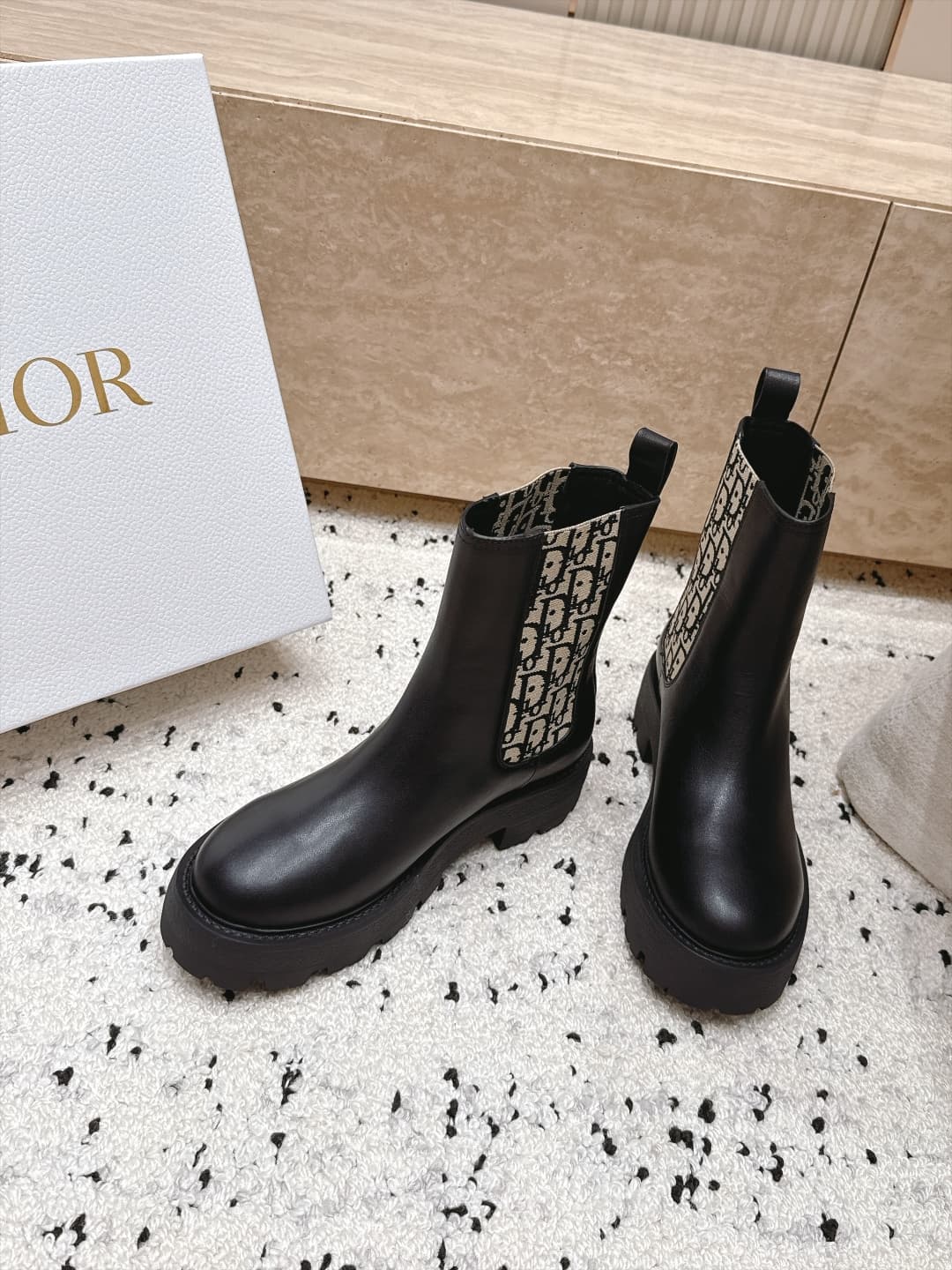 D8726 DIOR 26 New Fall-Winter Boots, One-Piece Sneakers — image 3