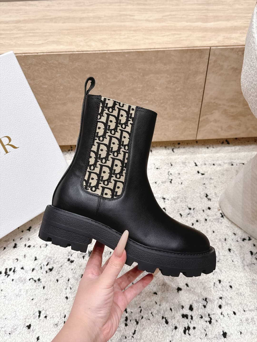 D8726 DIOR 26 New Fall-Winter Boots, One-Piece Sneakers — image 5