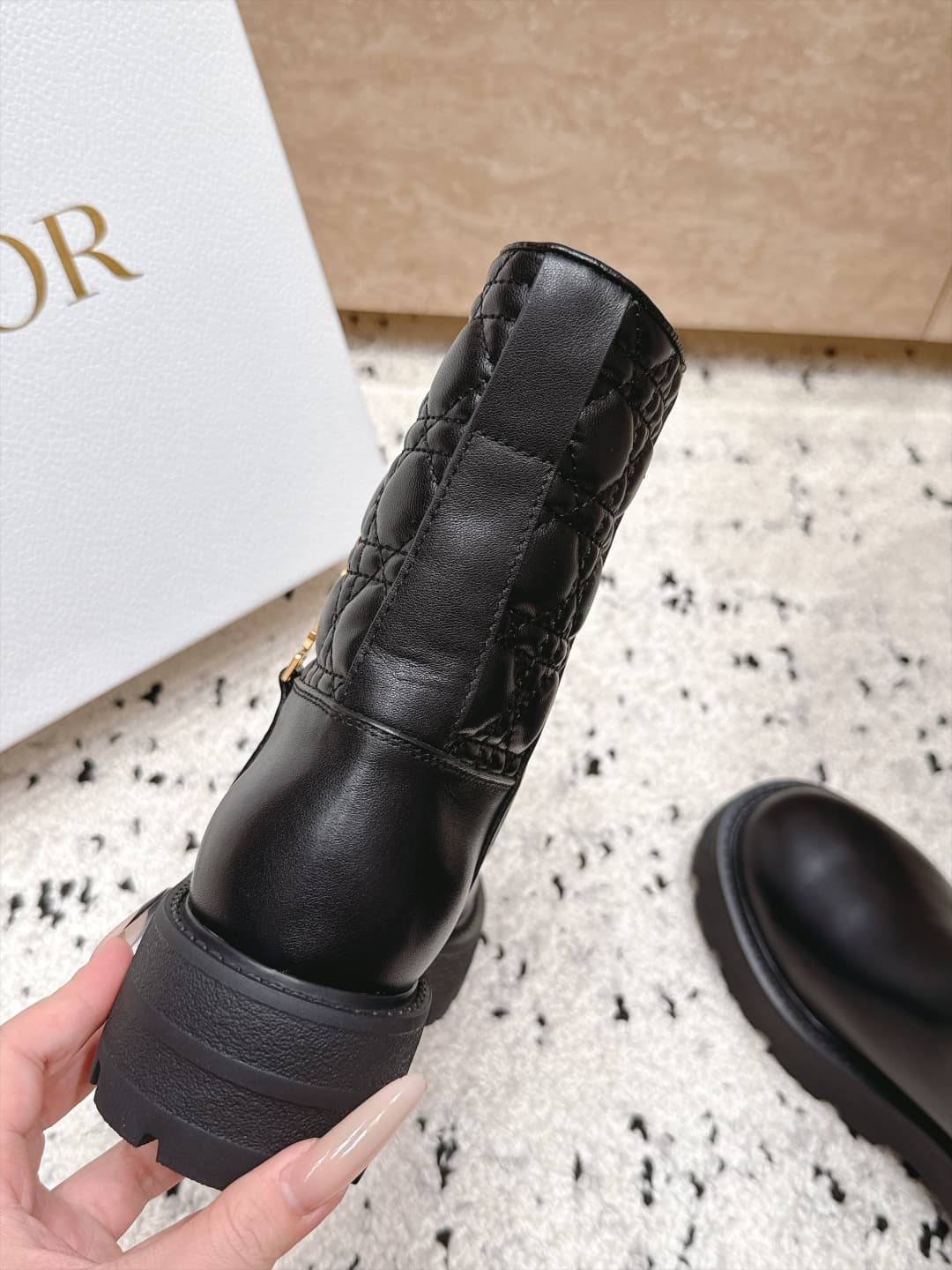 D8725 DIOR 26 New Fall-Winter Boots, One-Piece Martine Boots — image 6