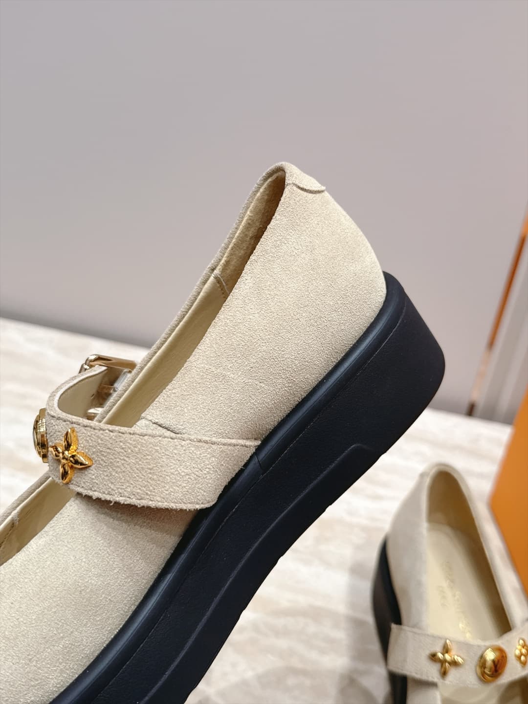D8933 Louis Vuitton 26/New autumn model, monogram pattern, thick-bottom Mary Jane Loafers — image 4