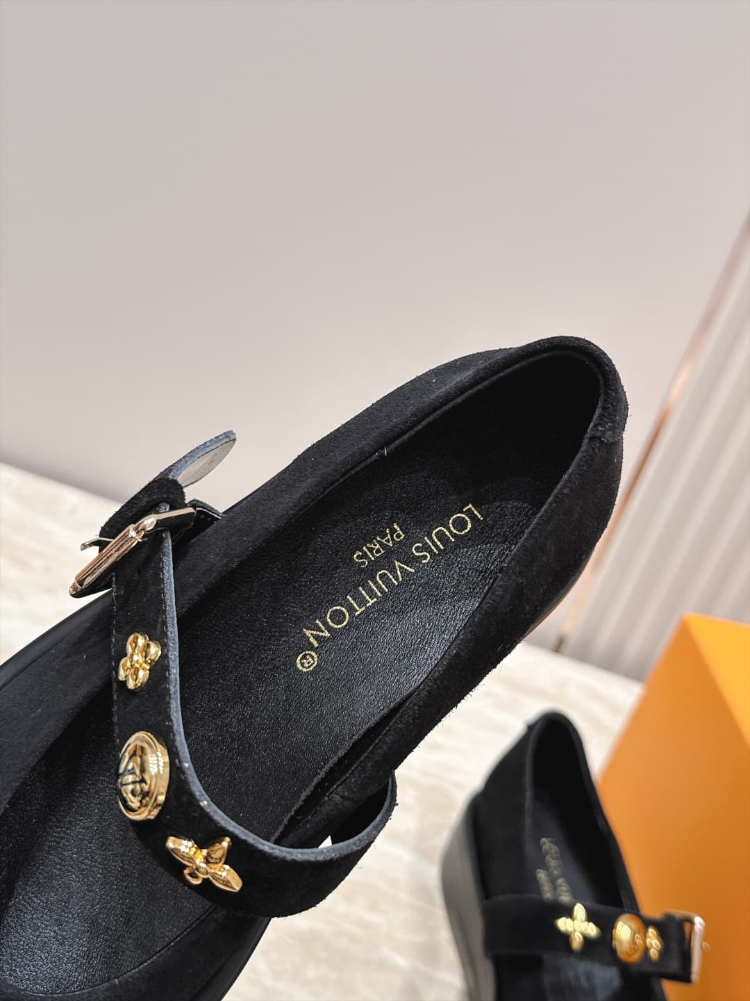 D8932 Louis Vuitton 26/Autumn New Model, Monogram Pattern, Thick-Soled Mary Jane Loafers — image 3