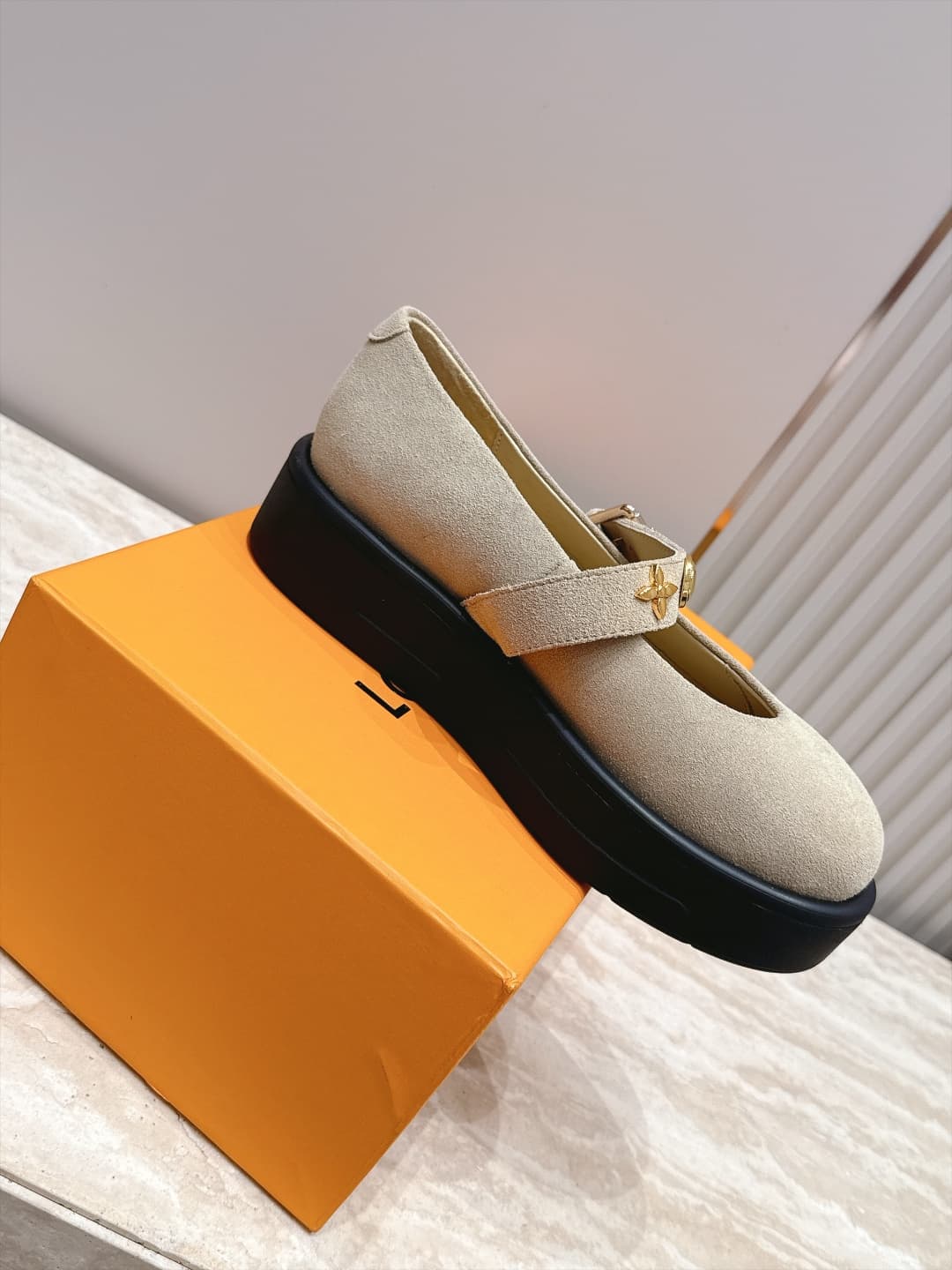 D8933 Louis Vuitton 26/New autumn model, monogram pattern, thick-bottom Mary Jane Loafers — image 7