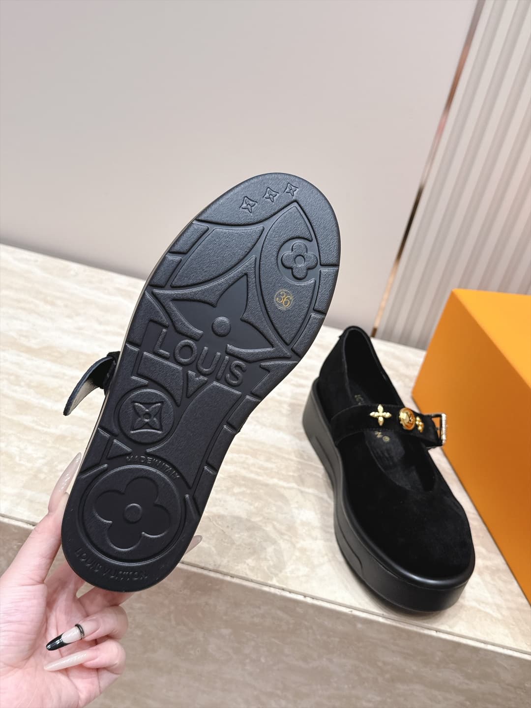 D8932 Louis Vuitton 26/Autumn New Model, Monogram Pattern, Thick-Soled Mary Jane Loafers — image 7