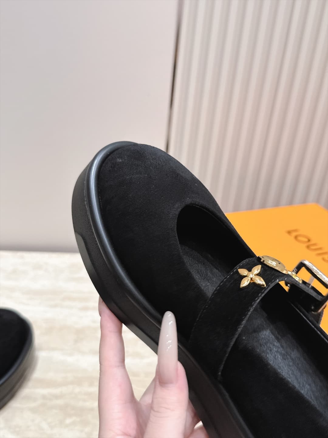 D8932 Louis Vuitton 26/Autumn New Model, Monogram Pattern, Thick-Soled Mary Jane Loafers — image 8
