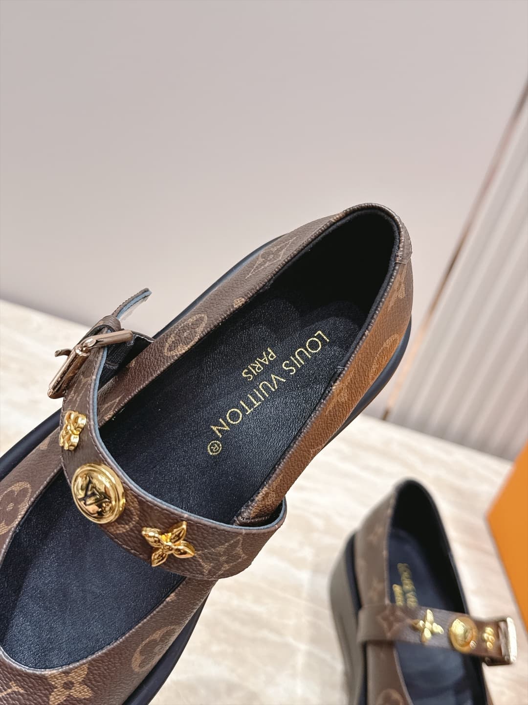 D8928 Louis Vuitton 26/New autumn model, monogram pattern, thick-bottom Mary Jane Loafers — image 5