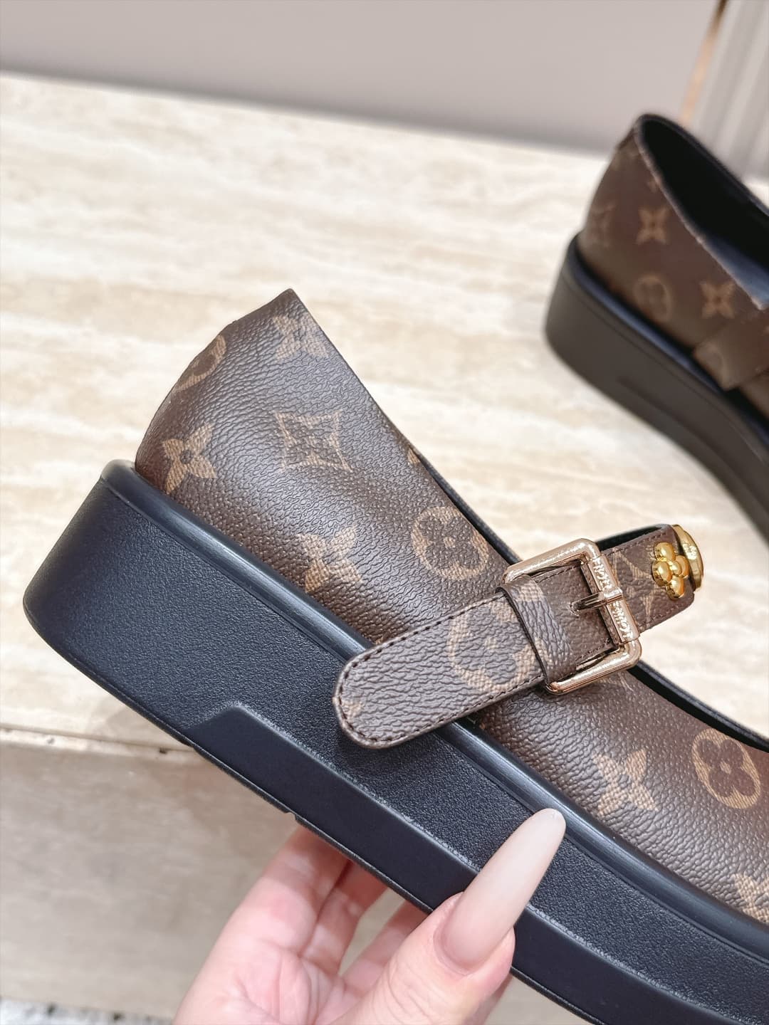 D8928 Louis Vuitton 26/New autumn model, monogram pattern, thick-bottom Mary Jane Loafers — image 4