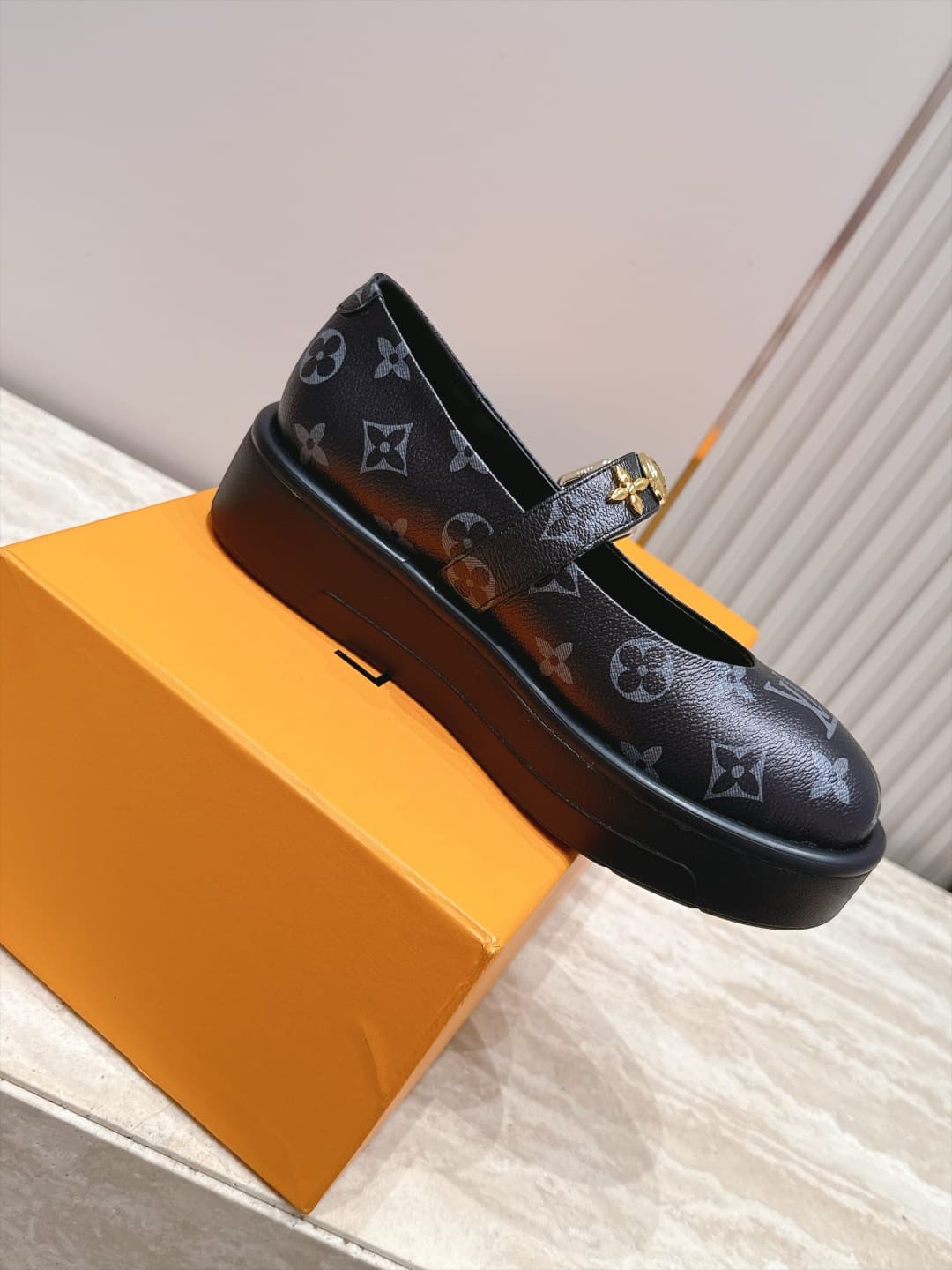 D8927 Louis Vuitton 26/Autumn new model, monogram pattern, thick-bottom Mary Jane Loafers — image 4