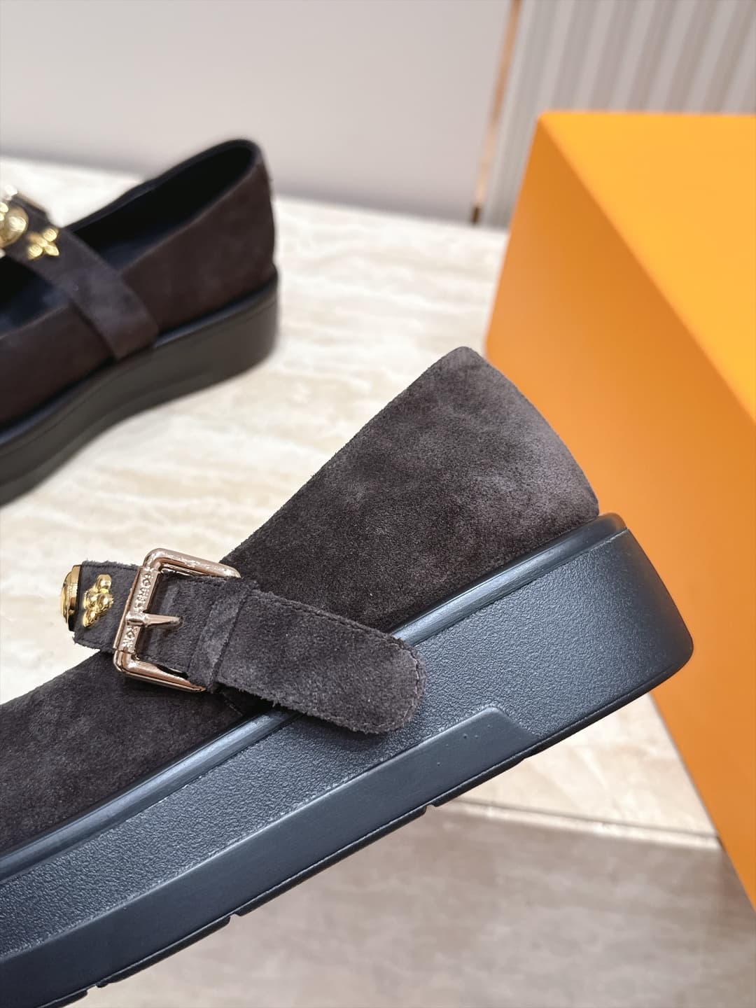D8931 Louis Vuitton 26/Autumn New Model, Monogram Pattern, Thick-bottom Mary Jane Loafers — image 6