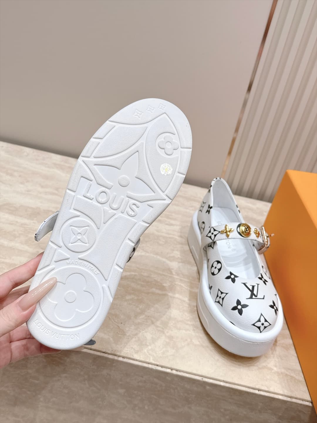 D8929 Louis Vuitton 26/New autumn model, monogram pattern, thick-bottom Mary Jane Loafers — image 7