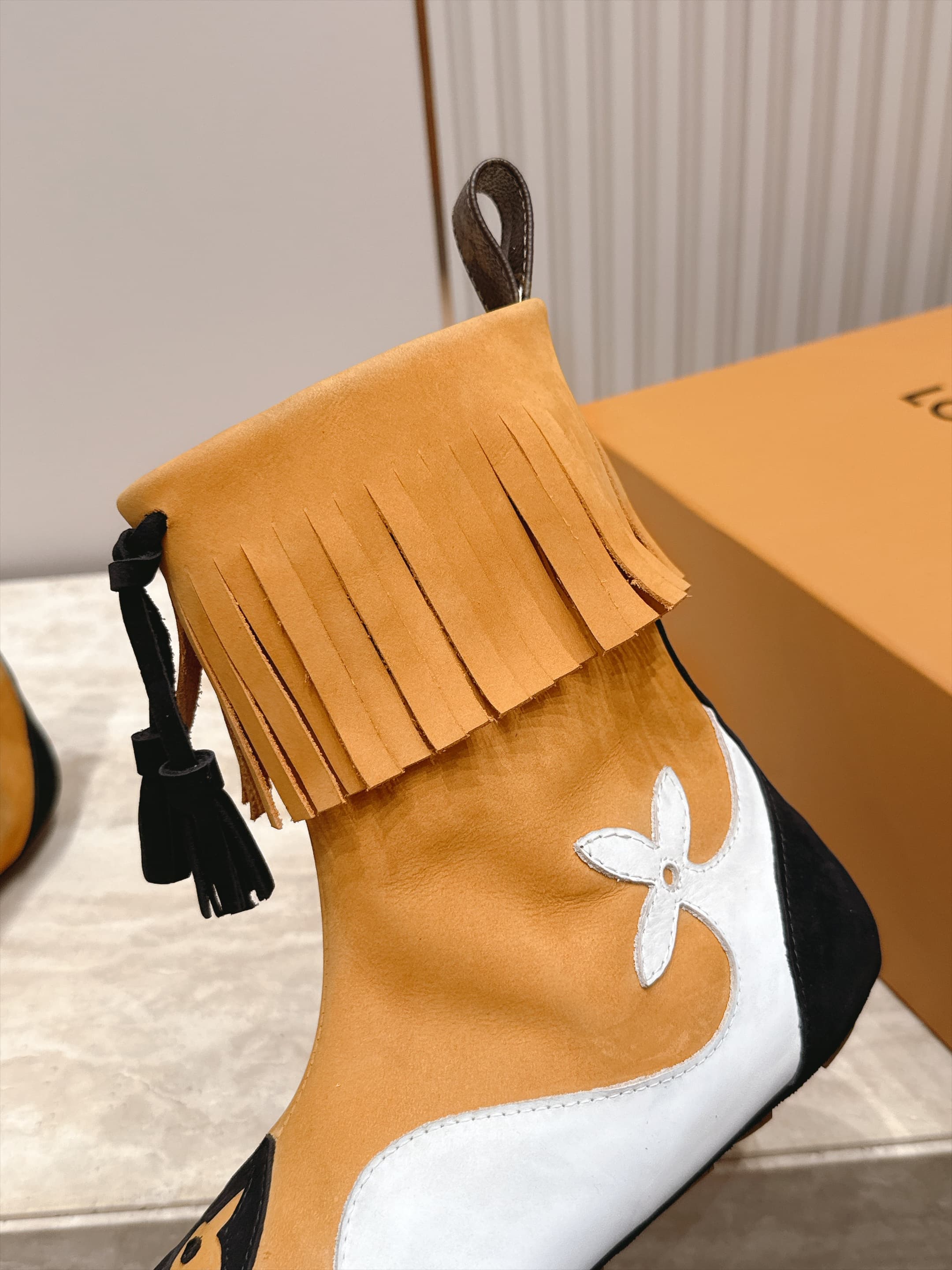 D8940 LV Autumn/Winter Fashion Shoes Collection – Perfectly creates a cozy atmosphere — image 8