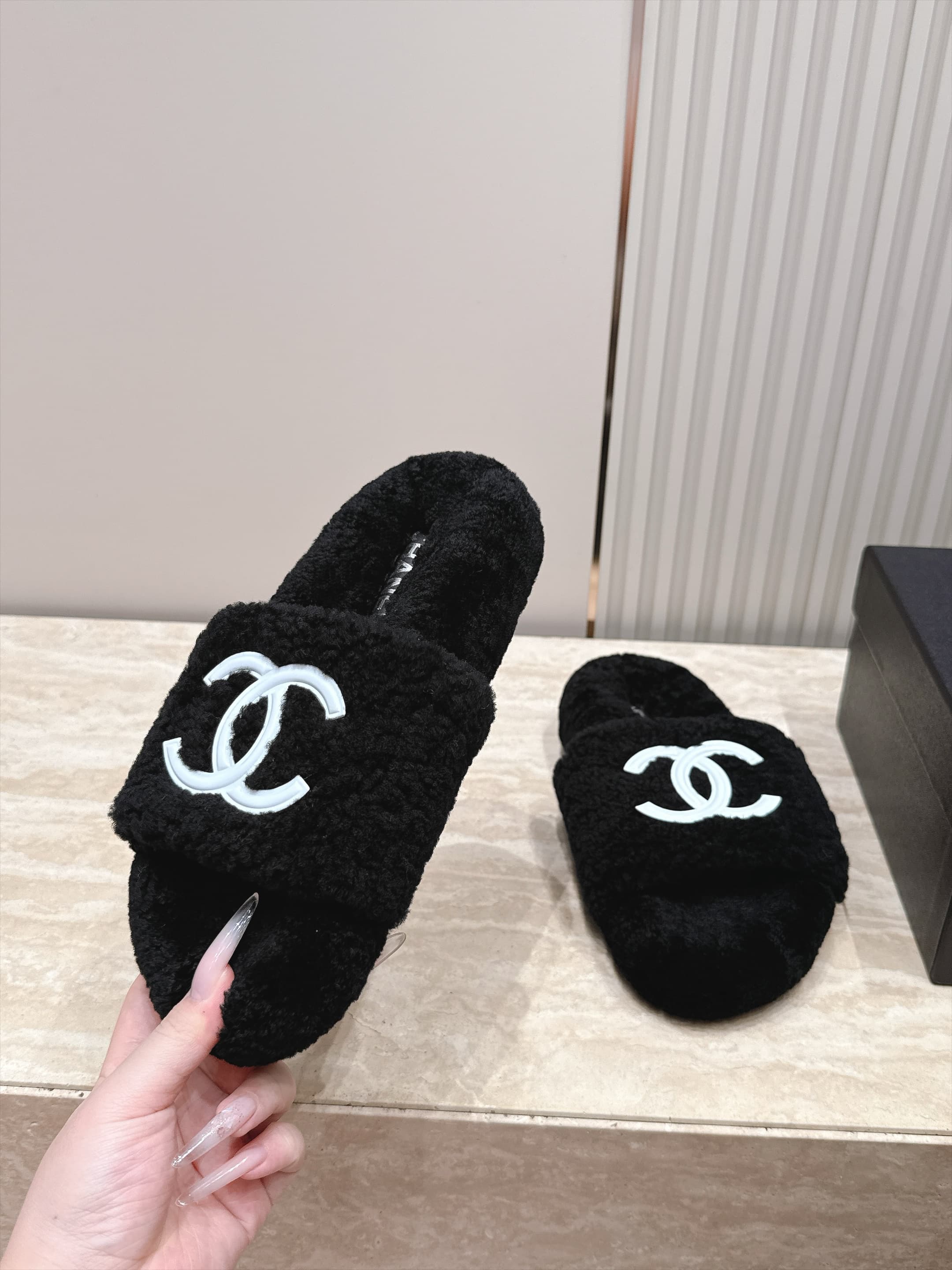 D3774 Chanel New Model Fur Slippers! — image 3