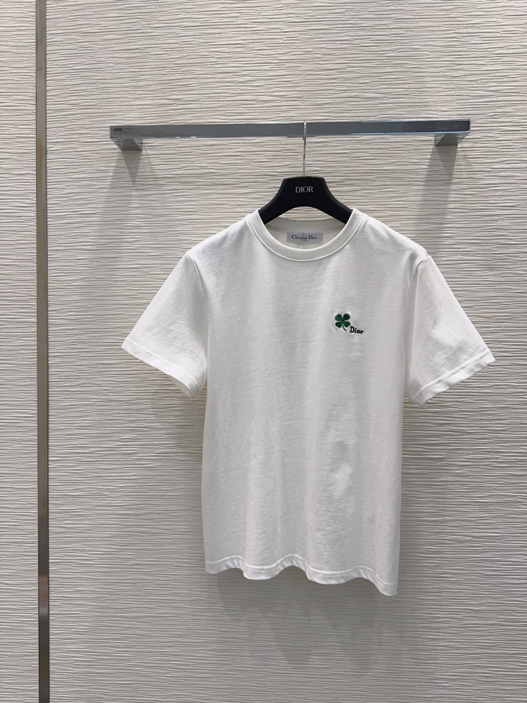 C18514 2026SS New model: Clover-embroidered T-shirt + polka-dot fleece skirt. The round-necked short-sleeved T-shirt looks cute; the clover embroidery on the chest serves as a subtle symbol of good luck. The fine stitches make it feel like luck is “worn o — image 2