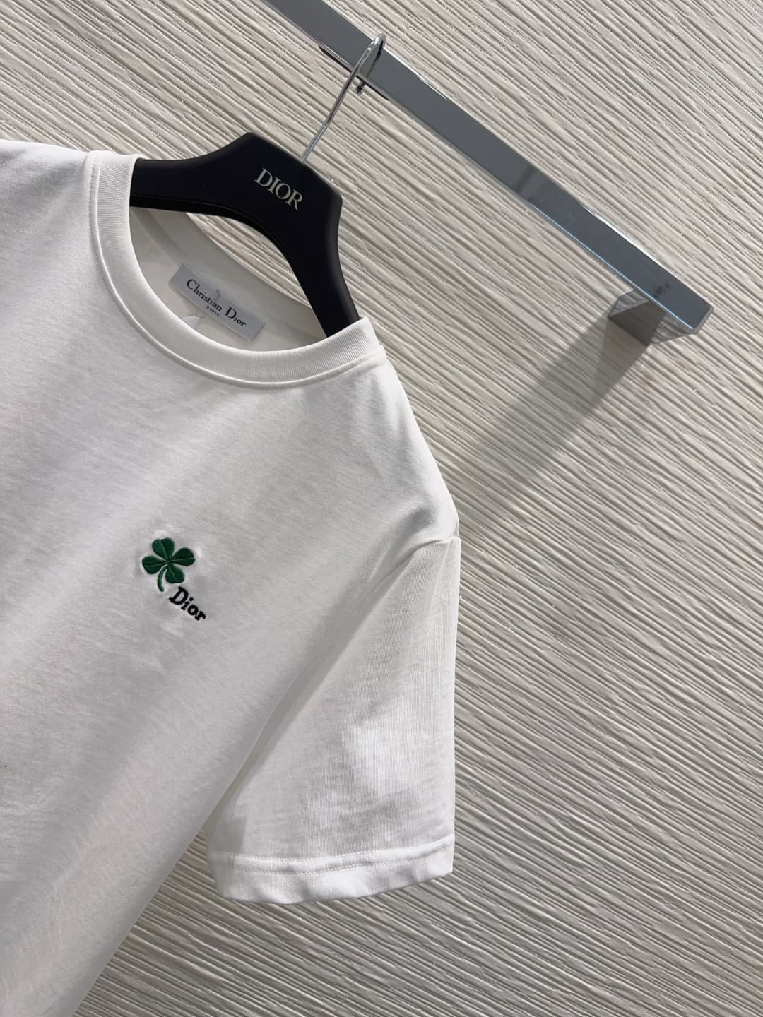 C18514 2026SS New model: Clover-embroidered T-shirt + polka-dot fleece skirt. The round-necked short-sleeved T-shirt looks cute; the clover embroidery on the chest serves as a subtle symbol of good luck. The fine stitches make it feel like luck is “worn o — image 4
