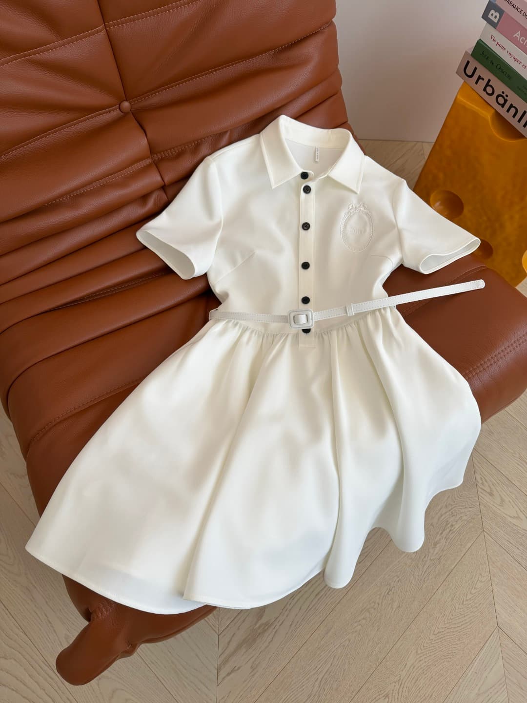 C18418 26 spring/summer new model – badge and logo embroidered dress. Classic D-style dress, elegant and stylish. Absolutely worth buying. It can be worn for any occasion, and it looks great in photos too. Three sizes available in two colors, with a three — image 2