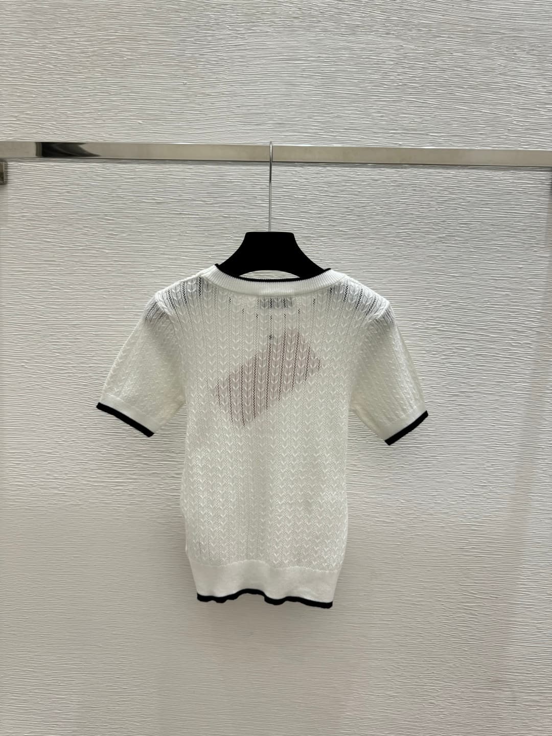 C18477 ❤️pp     miuhome🎉 New early spring collection. Simple round-necked knit short sleeves with contrasting colors: white, blue, navy. Sizes: 36.38.40.A2000250 — image 5