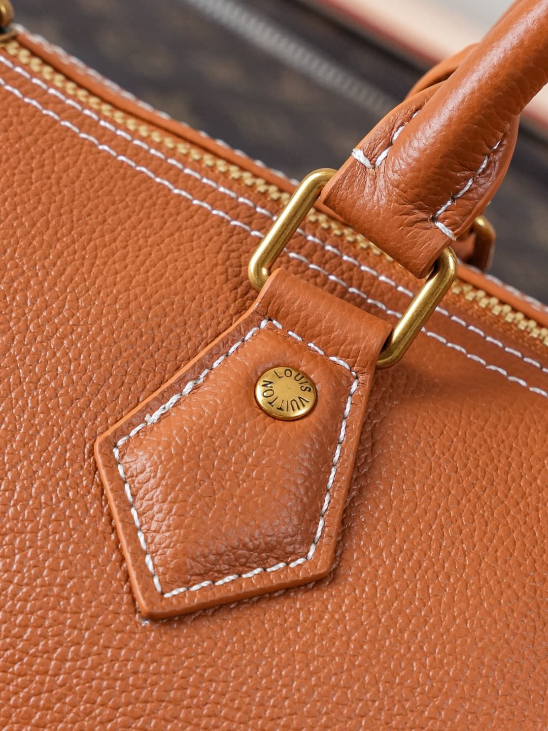 C5259 【Dynamic 163c01 Chip】M24892 Brown – Exclusive original model 【Exclusive background footage】 This Speedy Soft 30 handbag features soft cowhide leather in a Low Key style, with a minimalist design that makes it an ideal companion for travel. The iconi — image 8