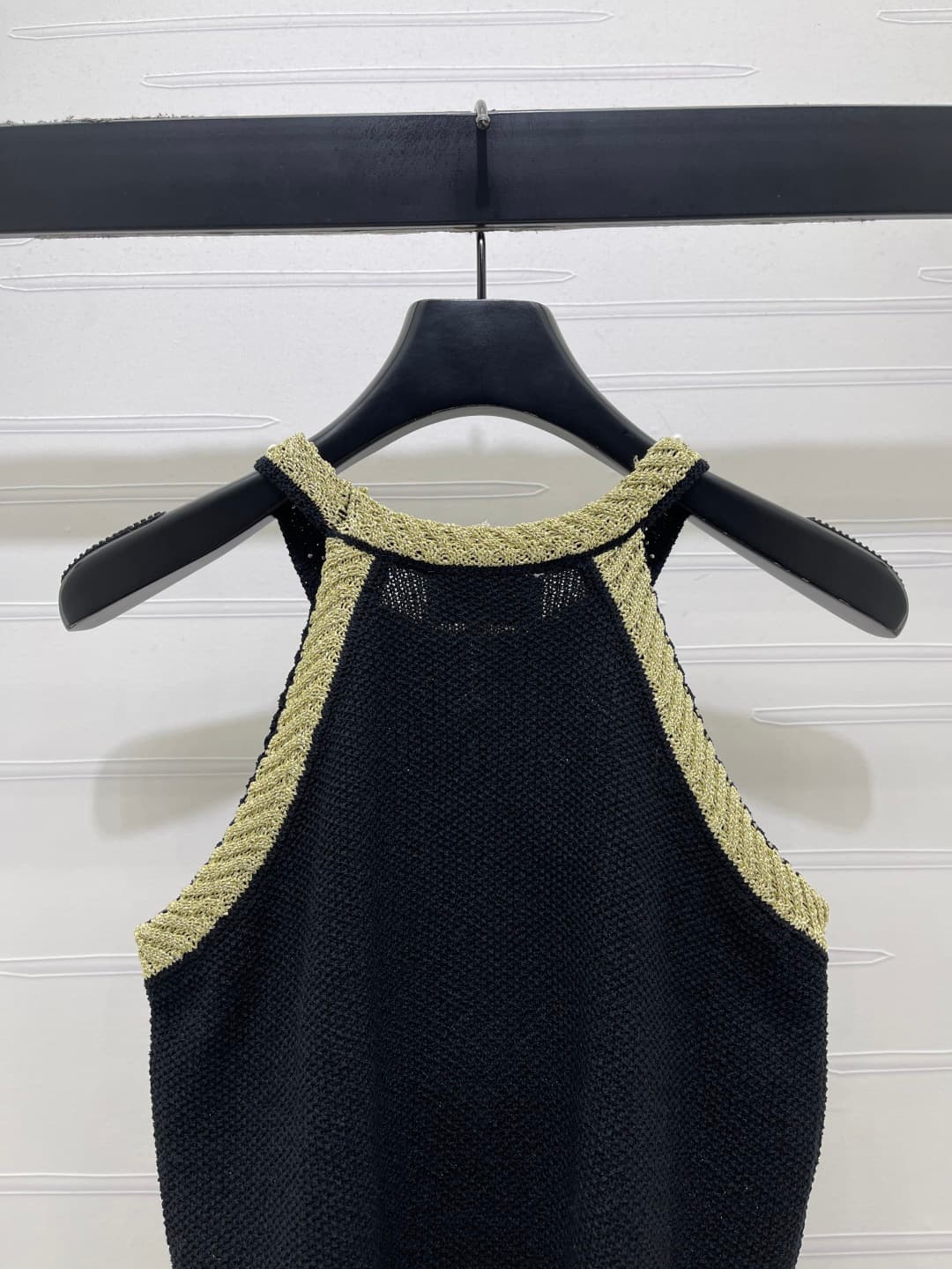 C18456 📣 New high-end collection/series – CHANE* 2026: The latest spring collection! Knitted vest with bead accents on the neck! Made from imported knitted materials for a premium feel, soft and comfortable. The distinctive double C logo on the chest ➕ pl — image 7