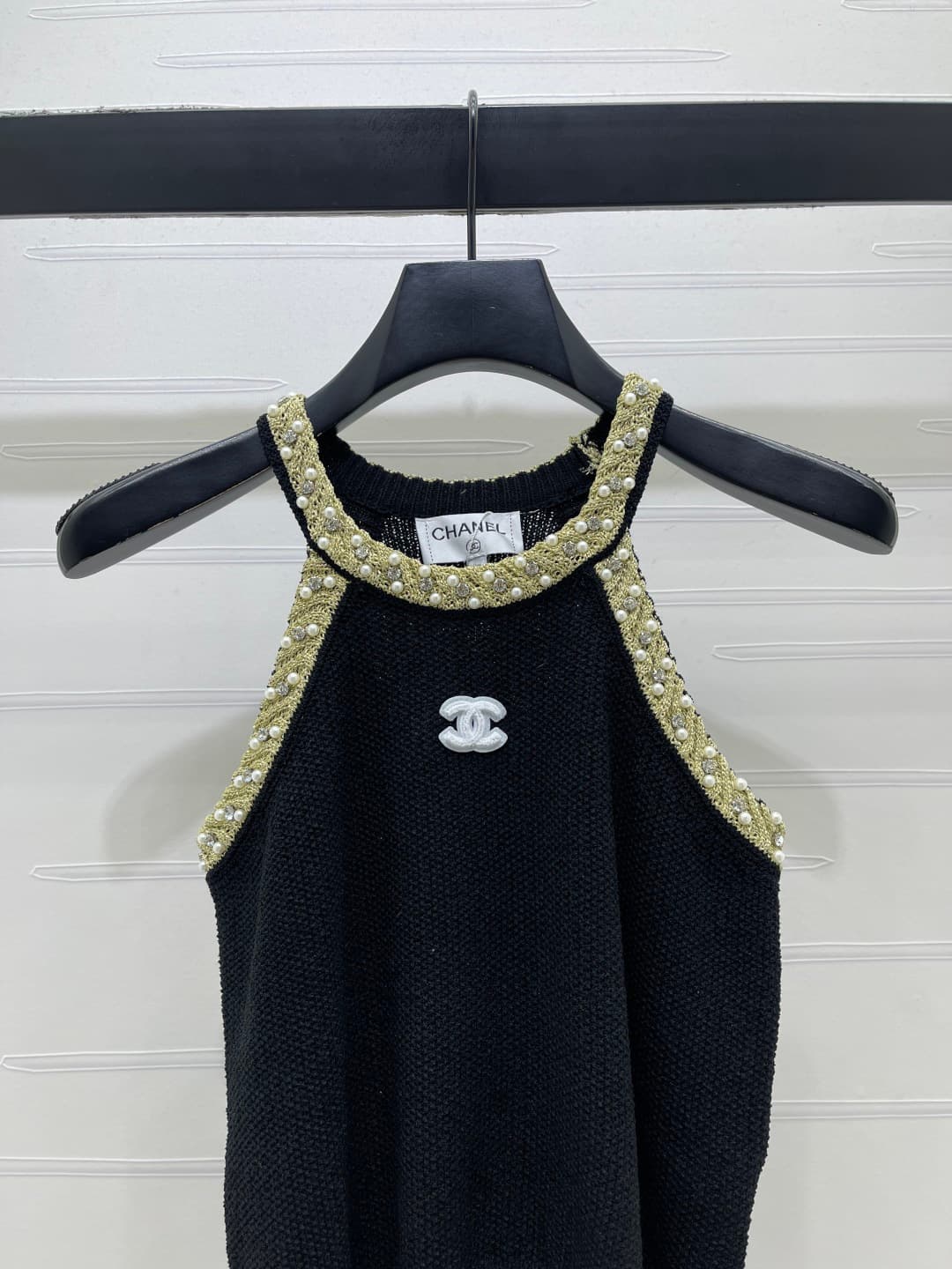 C18456 📣 New high-end collection/series – CHANE* 2026: The latest spring collection! Knitted vest with bead accents on the neck! Made from imported knitted materials for a premium feel, soft and comfortable. The distinctive double C logo on the chest ➕ pl — image 4