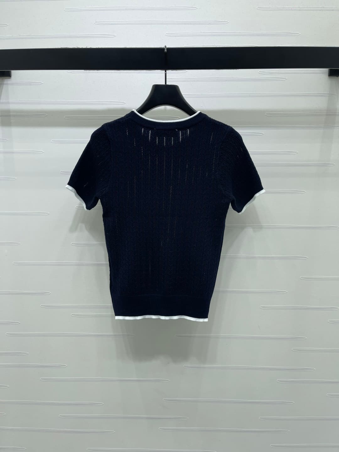 C18480 ❤️pp📣 New high-end products from the original collection – MiuMi* 2026: the latest spring series! Round-necked knitted short sleeves! Made with custom ice-woven yarn, offering a delicate texture and comfortable wear. The round-necked knit shorts fe — image 8