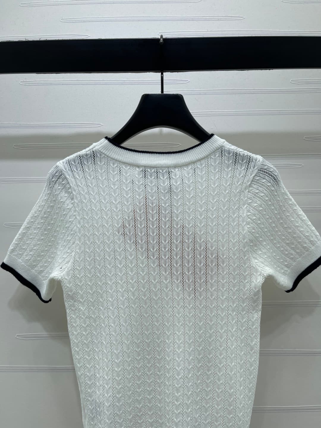 C18481 ❤️pp📣 New high-end products from the original collection – MiuMi* 2026: the latest spring series! Round-necked knitted short sleeves! Made with special ice-woven yarn for a delicate texture and comfortable wear. The round-necked knit shorts feature — image 7