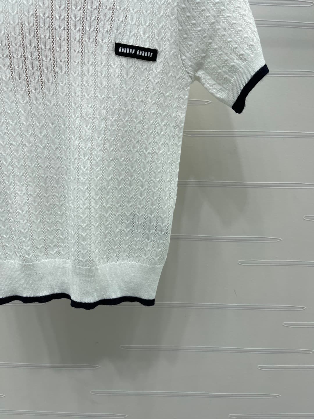C18481 ❤️pp📣 New high-end products from the original collection – MiuMi* 2026: the latest spring series! Round-necked knitted short sleeves! Made with special ice-woven yarn for a delicate texture and comfortable wear. The round-necked knit shorts feature — image 6