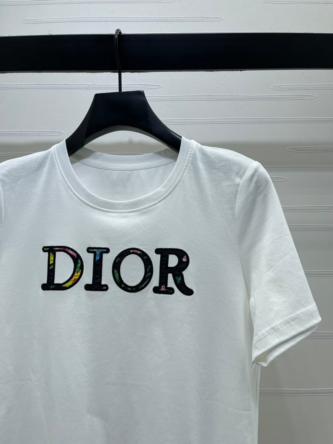 C18621 📣 New high-end collection/series – Dio* 2026 spring/summer collection! Embroidered top and printed shorts set! Customed twill cotton➕ print material; regular short-sleeve tops with elastic, comfortable and breathable; highlights brand style. Soft f — image 3