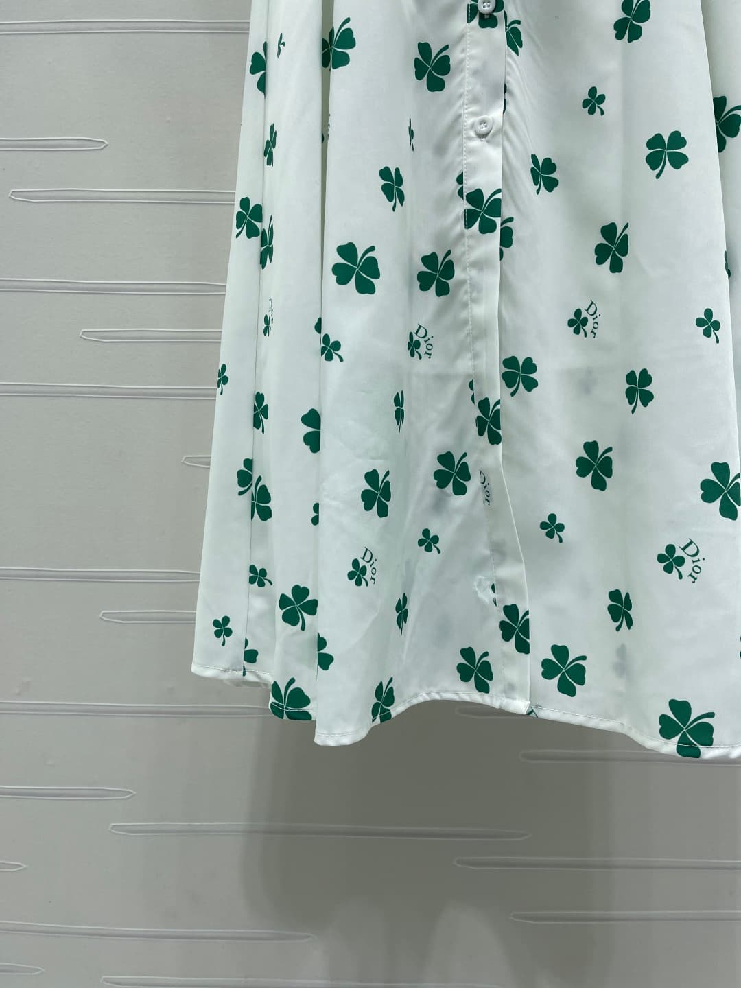 C18623 📣 New high-end collection! Dio* 2026 spring/summer collection! Four-leaf clover belt dress! Custom imported twill silk material – shiny and smooth, with a rich texture. The entire body is covered with the four-leaf clover + logo pattern, highlighti — image 5