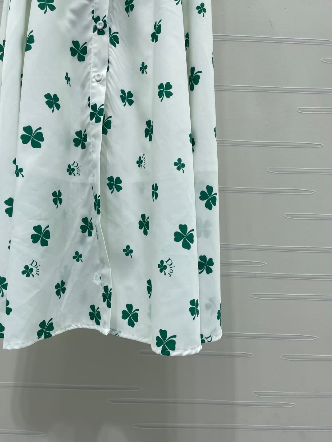 C18623 📣 New high-end collection! Dio* 2026 spring/summer collection! Four-leaf clover belt dress! Custom imported twill silk material – shiny and smooth, with a rich texture. The entire body is covered with the four-leaf clover + logo pattern, highlighti — image 6