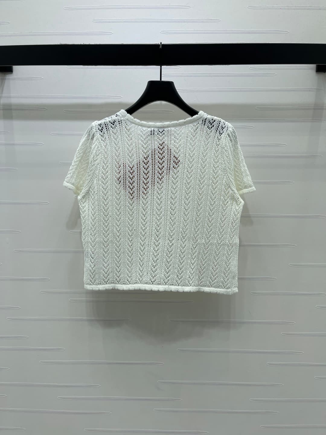 C18486 📣 New high-end collection MiuMi*2026 – the latest spring series! Round-neck knitted short sleeves! Made from custom cotton wool yarn for a delicate texture and comfortable feel. Round-neck short-sleeve design with button decorations and pearl embel — image 8