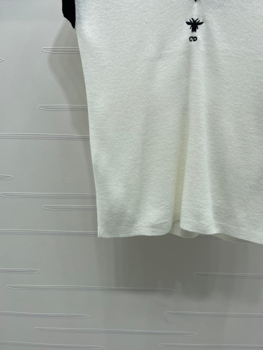 C18618 📣 New high-end collection/series – the latest spring collection by Dio*2026! Colorful V-neck knitted short sleeves! Customized imported silk-fiber material – lightweight, breathable, soft and comfortable. Vertical knitting pattern throughout the bo — image 5