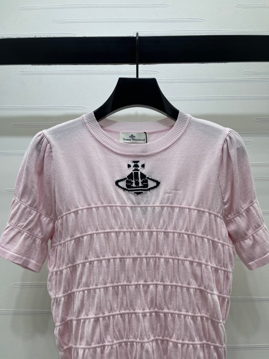 C18605 📣 New high-end collection: VivieneWestwoo* 2026 – the latest spring/summer series! Knit short sleeves with a bubbly texture! Made from custom cotton and wool yarn, offering a delicate and comfortable feel. Round-necked knit short sleeves with a lar — image 4
