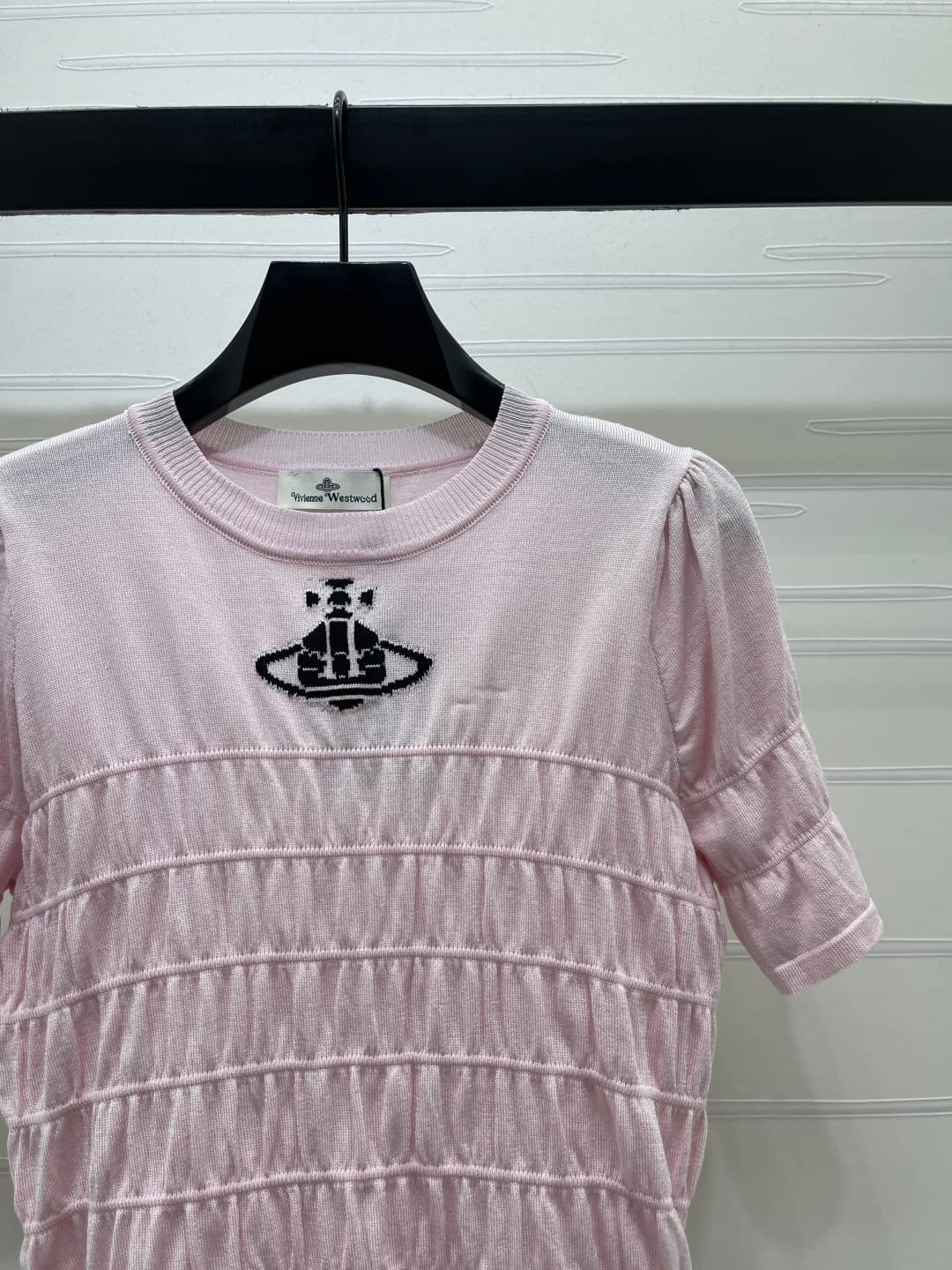 C18605 📣 New high-end collection: VivieneWestwoo* 2026 – the latest spring/summer series! Knit short sleeves with a bubbly texture! Made from custom cotton and wool yarn, offering a delicate and comfortable feel. Round-necked knit short sleeves with a lar — image 2