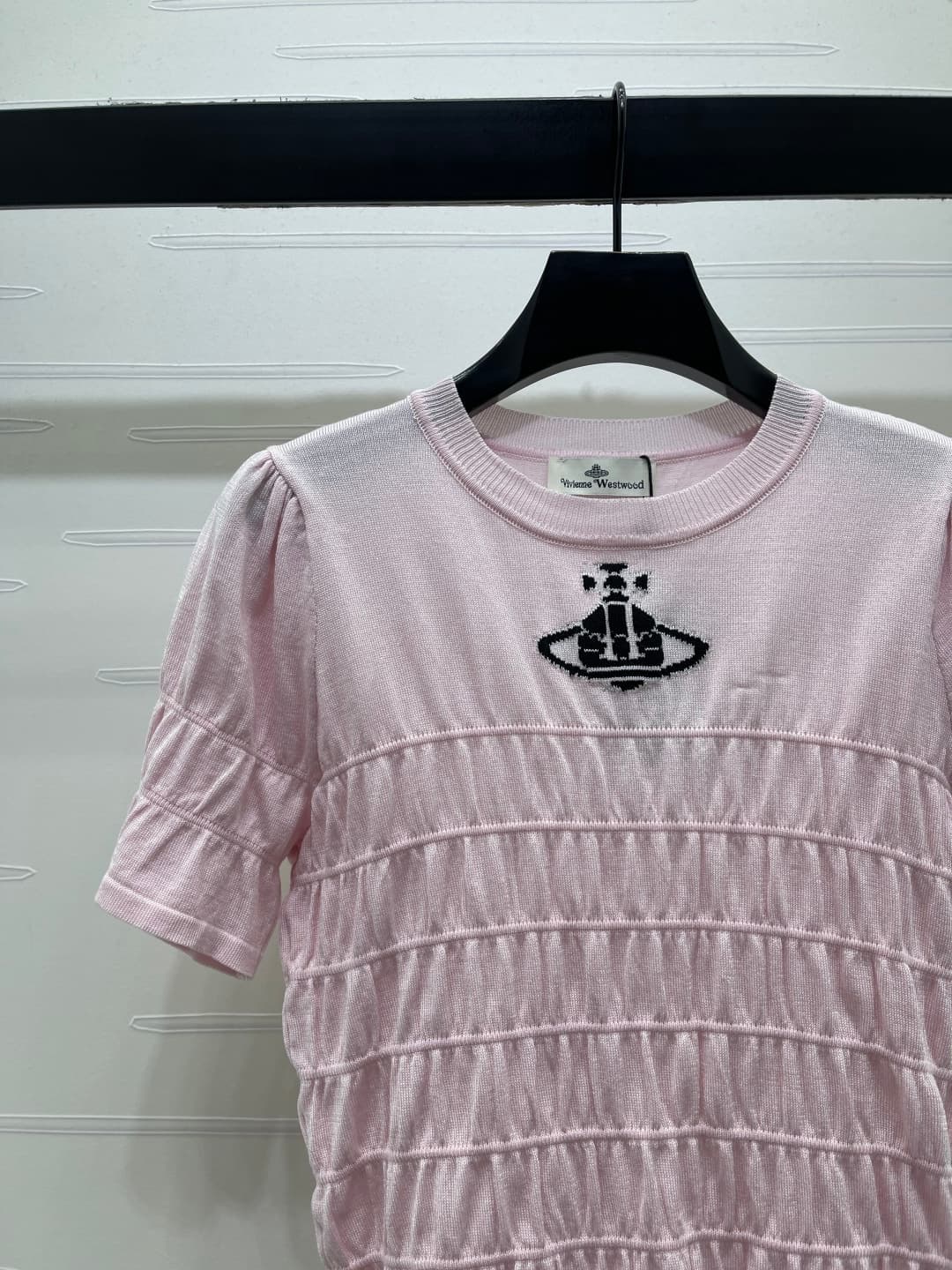 C18605 📣 New high-end collection: VivieneWestwoo* 2026 – the latest spring/summer series! Knit short sleeves with a bubbly texture! Made from custom cotton and wool yarn, offering a delicate and comfortable feel. Round-necked knit short sleeves with a lar — image 3