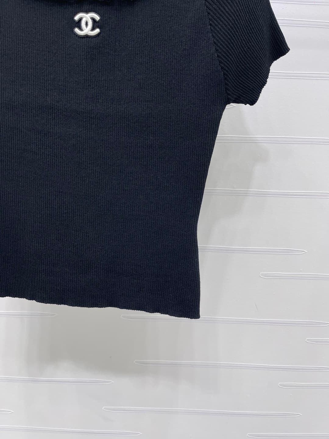 C18487 📣 New high-end vintage/retro items from the latest CHANE* 2026 spring collection! Short sleeves made of net fabric with lace trim! Crafted using imported yarns for a delicate texture and comfort. The tailored short sleeves feature a vertical textur — image 6