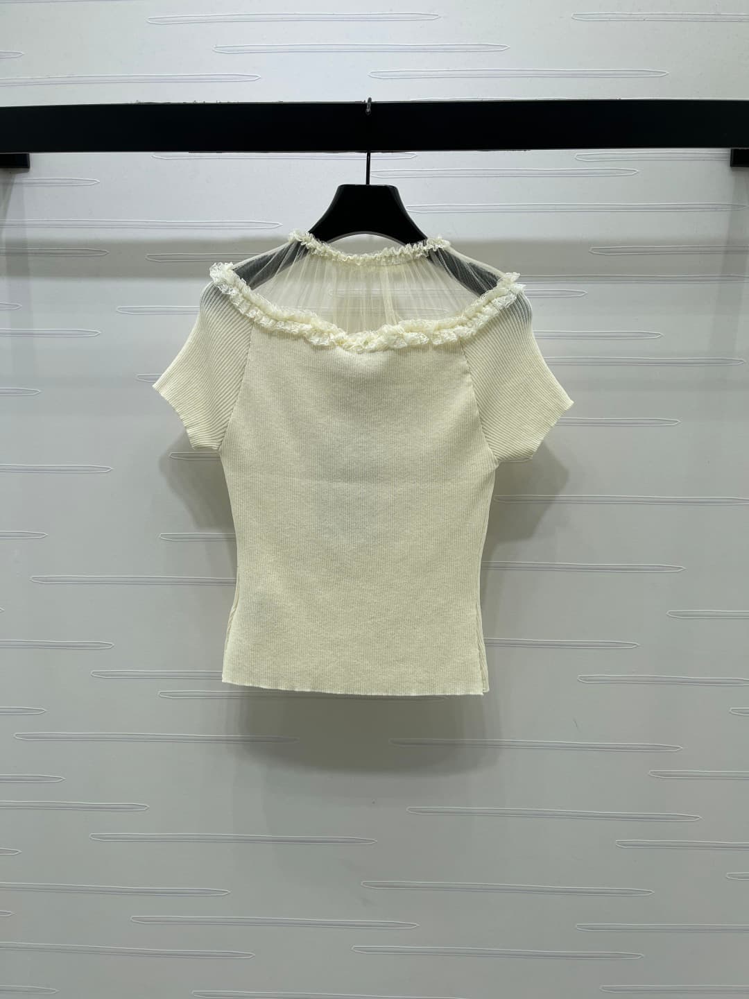 C18488 📣 New vintage/retro high-end products! CHANE* 2026 – the latest spring collection! Short sleeves made of net fabric with lace trim! Crafted using imported yarn for a smooth, comfortable texture. The cut of the short sleeves features vertical stripe — image 8