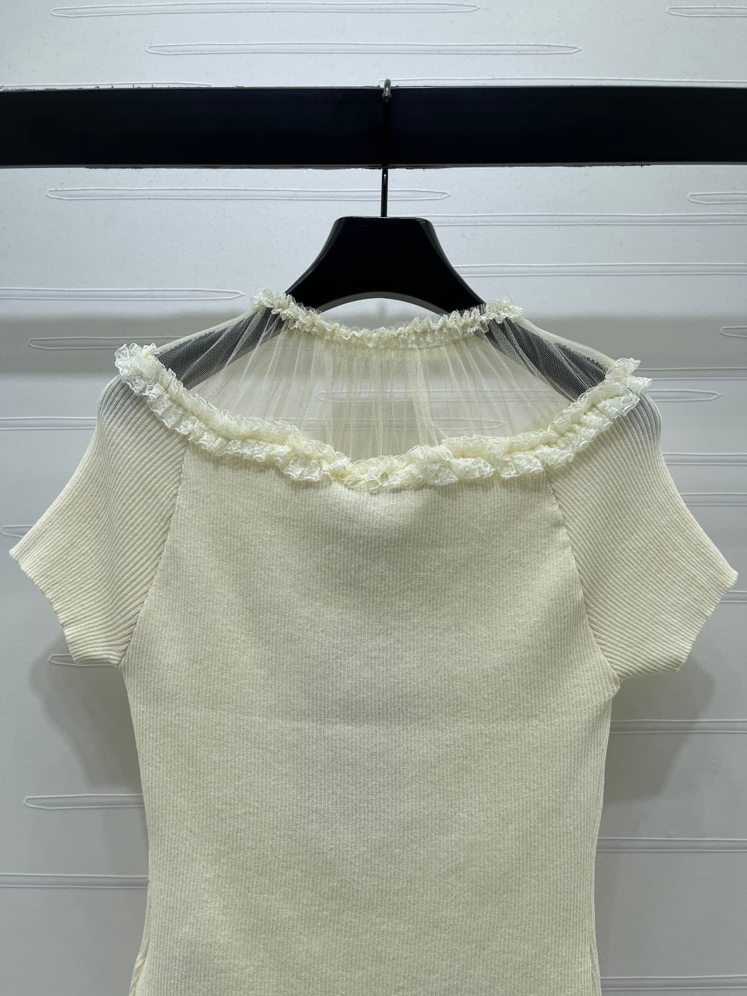 C18488 📣 New vintage/retro high-end products! CHANE* 2026 – the latest spring collection! Short sleeves made of net fabric with lace trim! Crafted using imported yarn for a smooth, comfortable texture. The cut of the short sleeves features vertical stripe — image 7