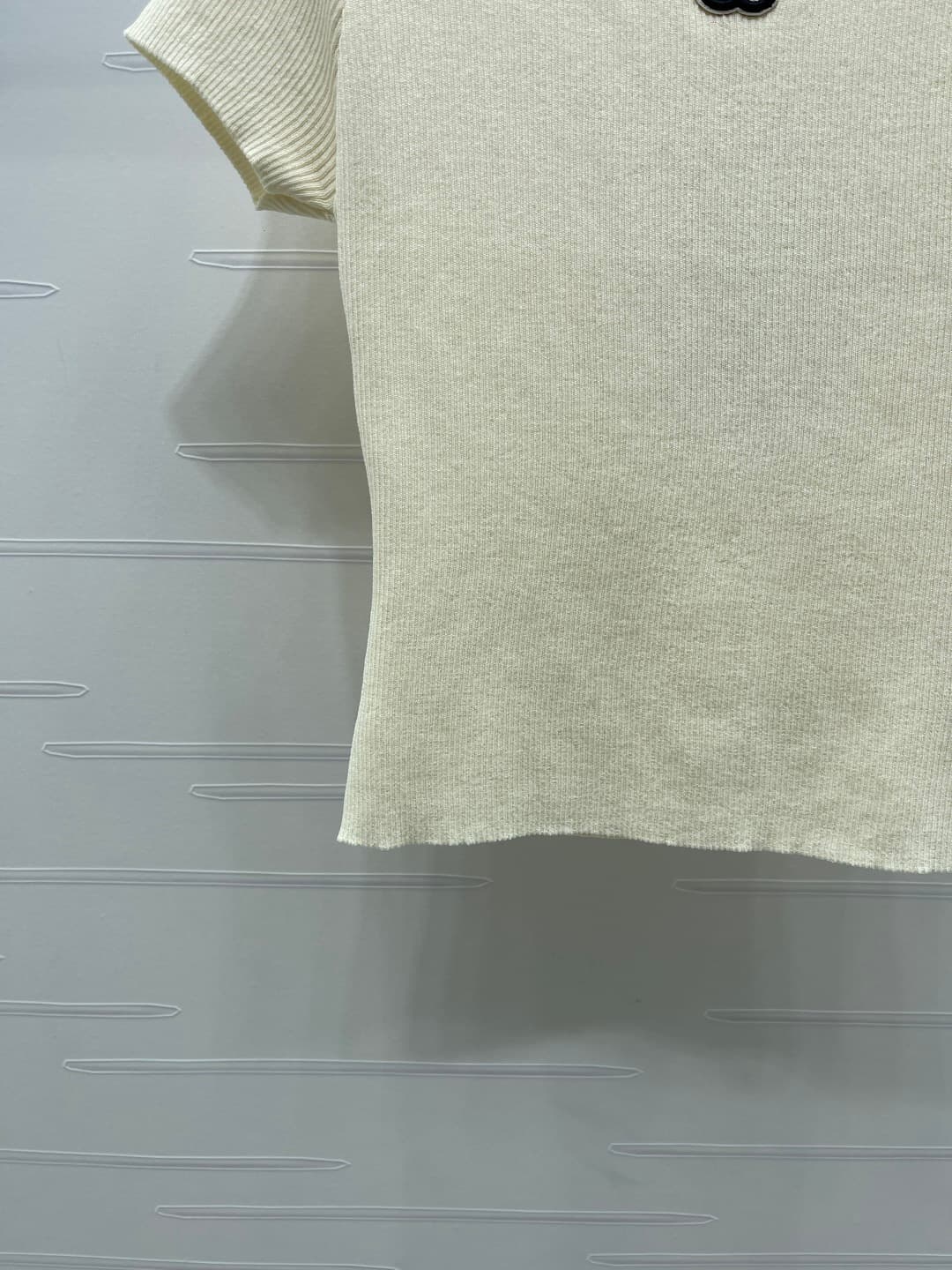 C18488 📣 New vintage/retro high-end products! CHANE* 2026 – the latest spring collection! Short sleeves made of net fabric with lace trim! Crafted using imported yarn for a smooth, comfortable texture. The cut of the short sleeves features vertical stripe — image 5