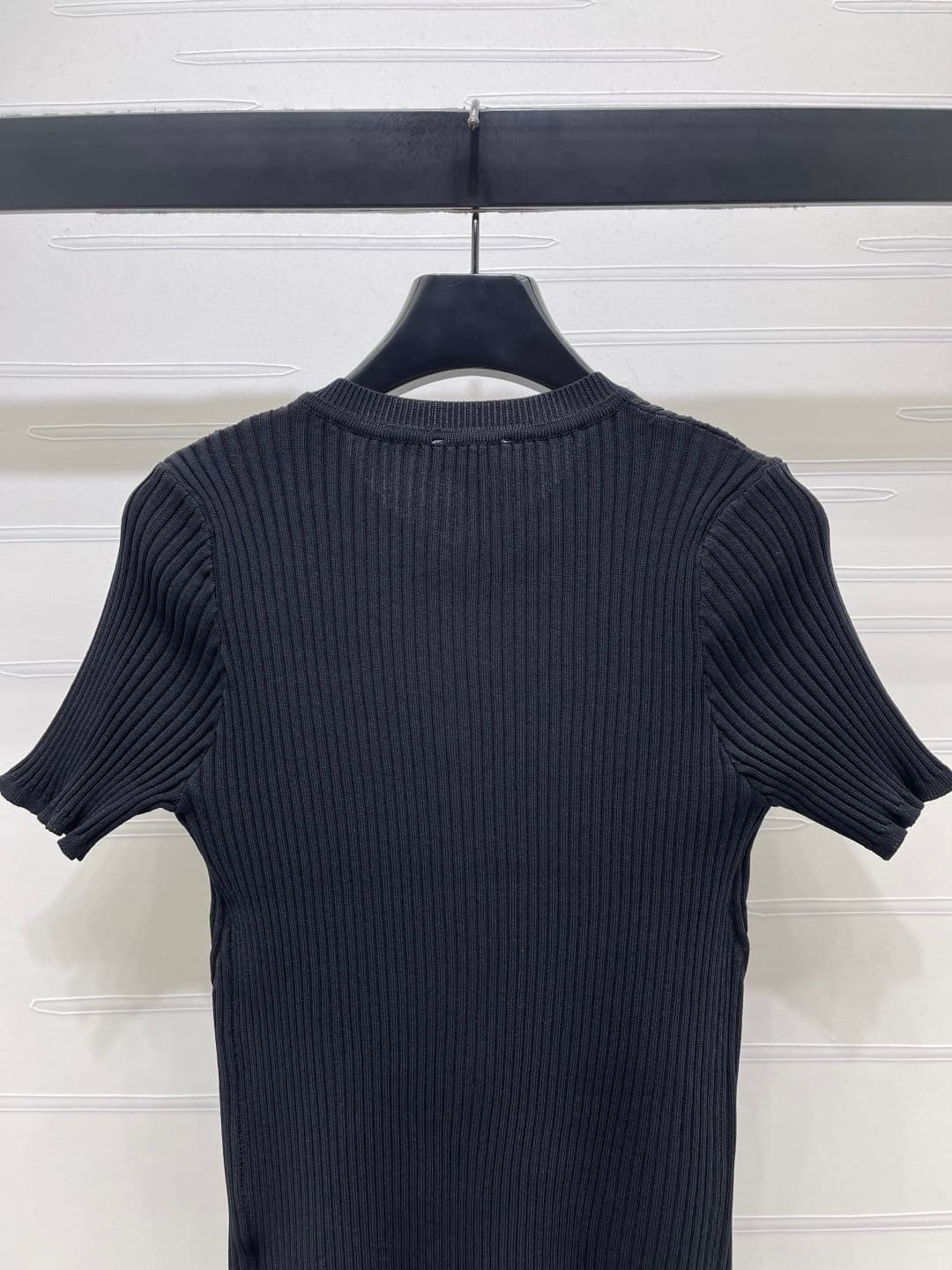C18509 📣 New high-end collection! CHANE* 2026 spring/summer latest series! Silver button round collar knitted short sleeves sweater! Custom imported knitting material – comfortable and skin-friendly. Round collar knitted short sleeves design with a simple — image 7