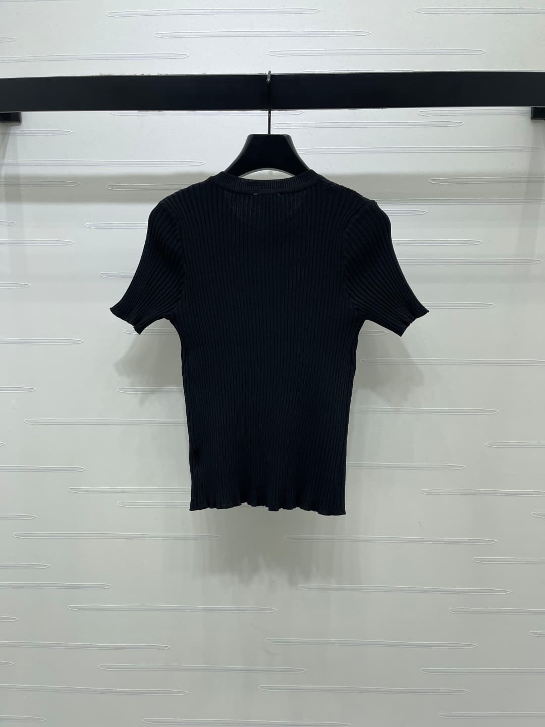C18509 📣 New high-end collection! CHANE* 2026 spring/summer latest series! Silver button round collar knitted short sleeves sweater! Custom imported knitting material – comfortable and skin-friendly. Round collar knitted short sleeves design with a simple — image 8