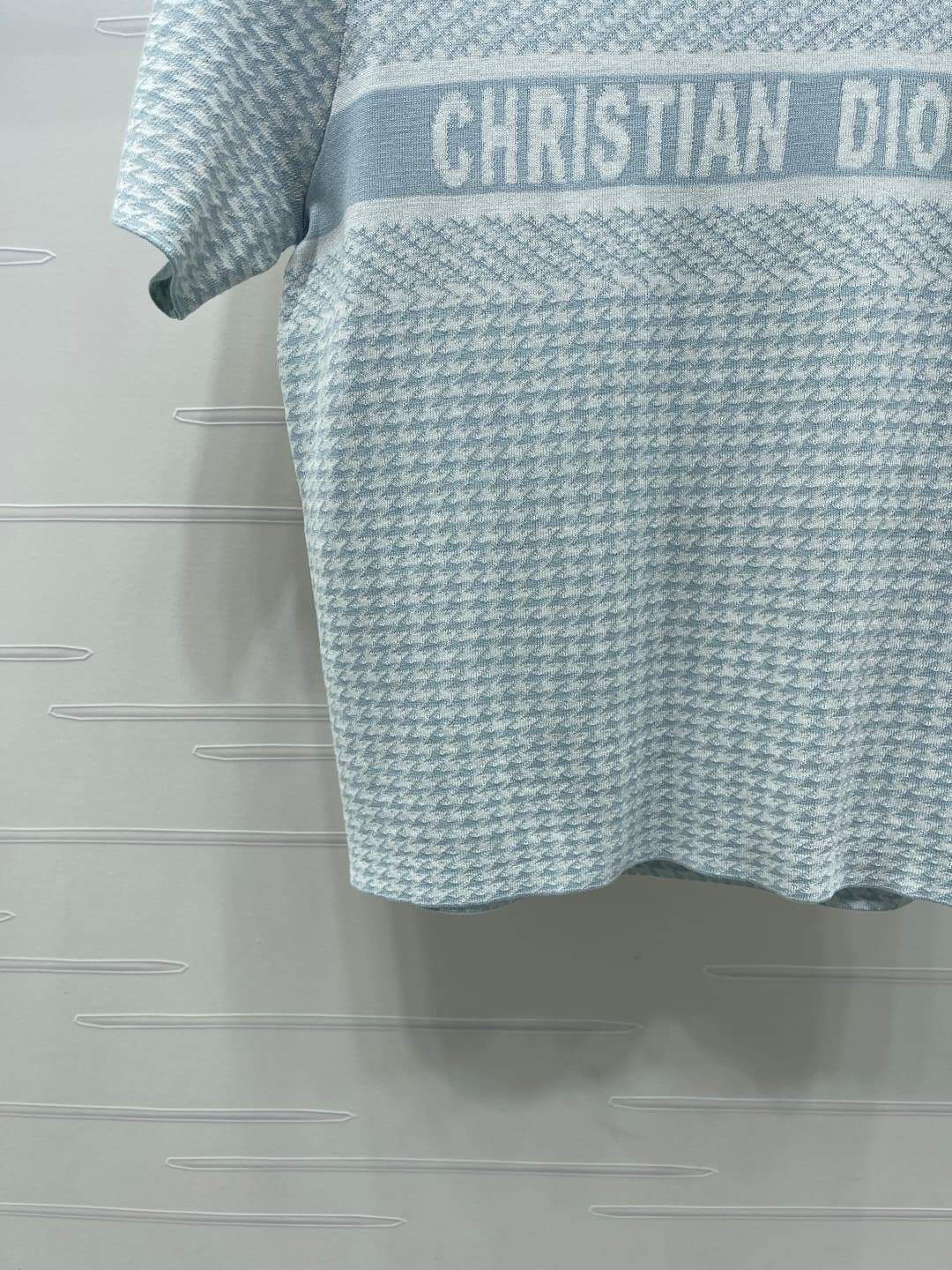 C18491 📣 New high-end collection: Dio* 2026 – the latest spring series! Round-necked knitted short sleeves with peafowl pattern weave! Made of custom cotton-wool knit material, offering a premium feel, comfort, and softness. The round-necked short sleeves — image 5